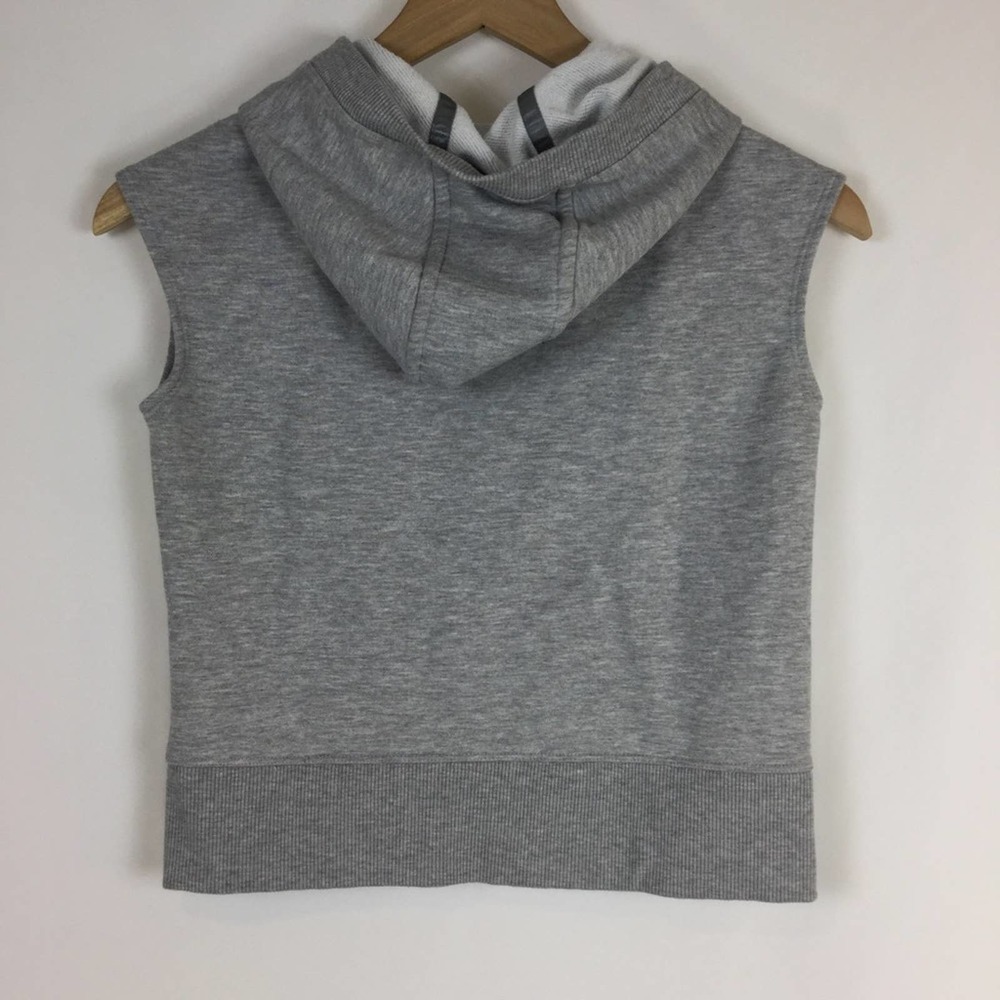 Athleta Girl In It to Win It atop, medium - Picture 4 of 5